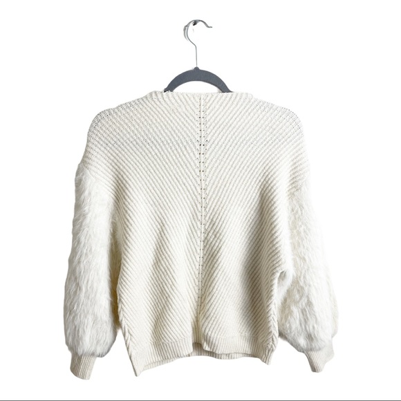 Anthropologie Fuzzy Puff Sleeve Sweater Cream Med - Picture 4 of 7